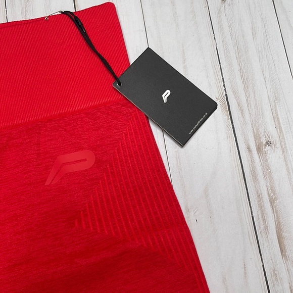 NWT. Pursue Fitness ADAPT seamless shorts.  Size MEDIUM.  Color:  Red. - Picture 4 of 11